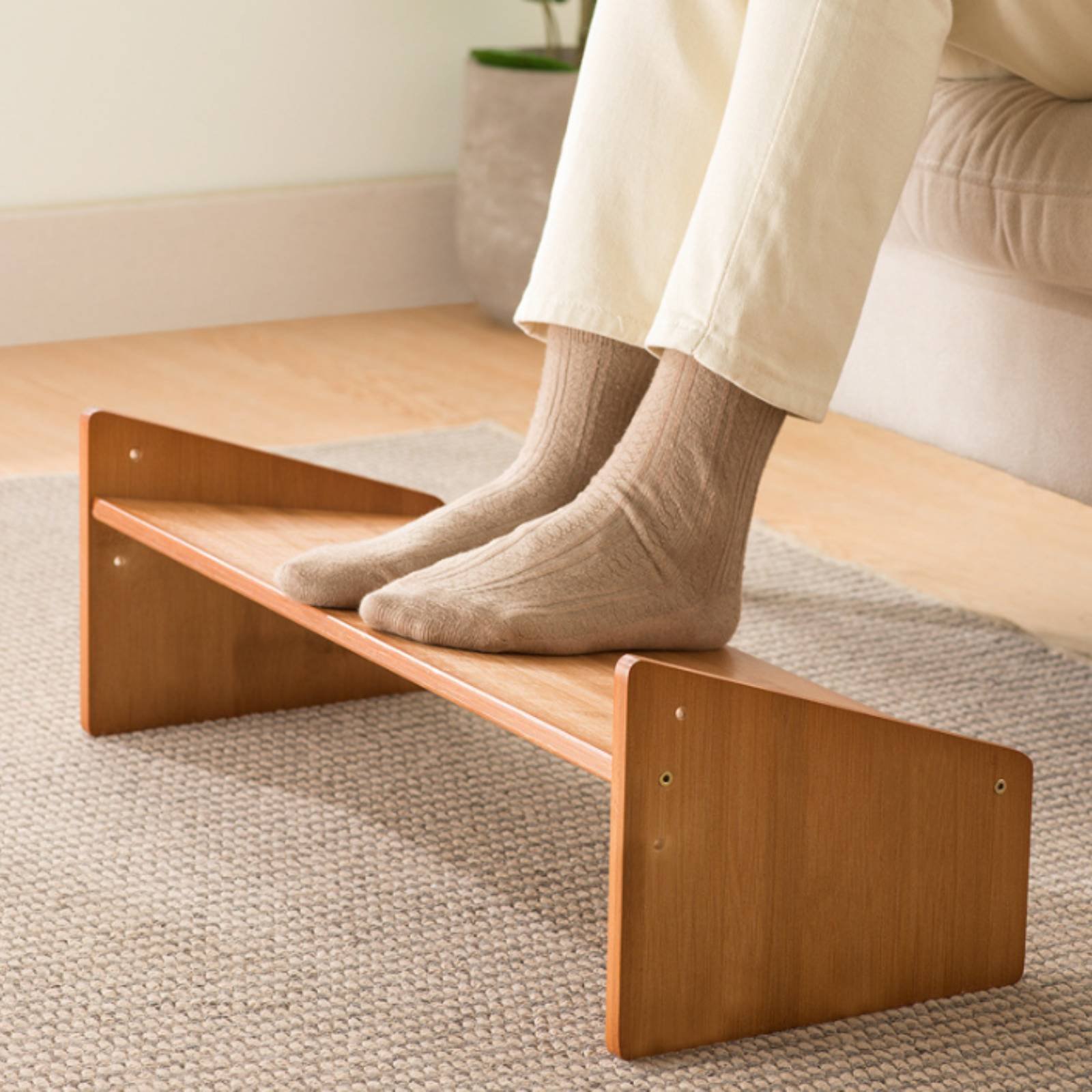 Under Desk Footrest Wide Surfa - Office Furniture Commercial ulasan dan harga